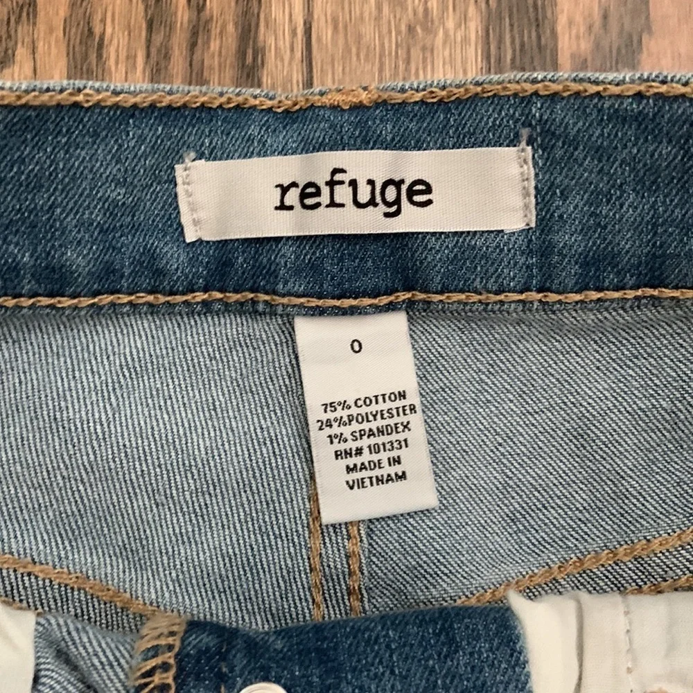 Refuge Distressed Hi-rise Cheeky Jean Shorts - Picture 5 of 6